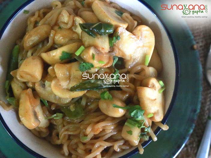Mushroom Noodles Recipe | One Pot Meal Chow Mein